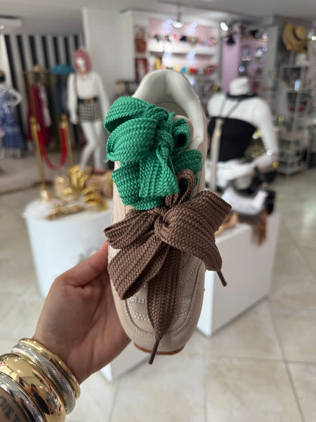 Beige Sneaker