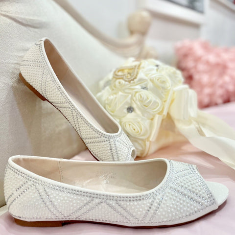 White Pearls Flats